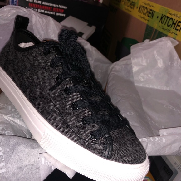 Women’s sneakers - Picture 1 of 4